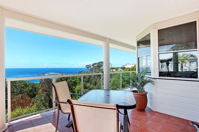 7 Spoon Rocks Road, CAVES BEACH NSW 2281, Image 2