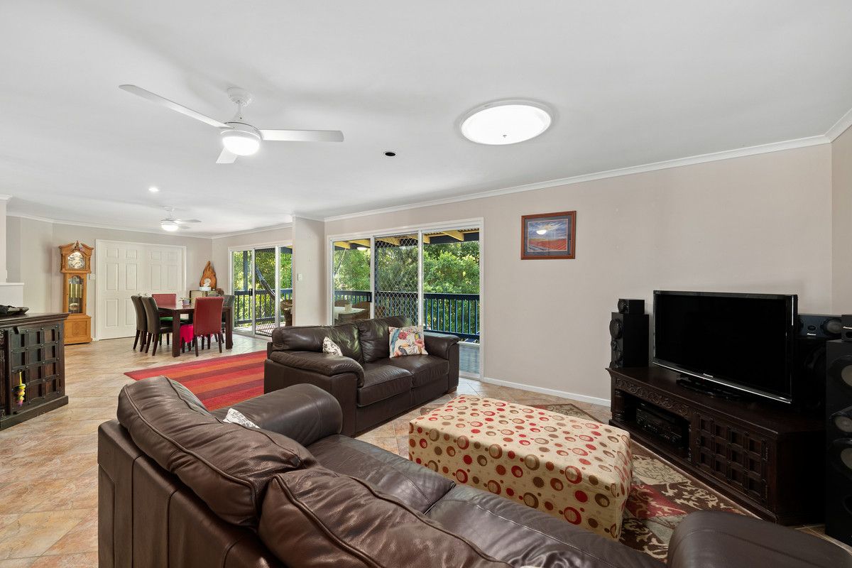 25 Danielle Place, Buderim QLD 4556, Image 2