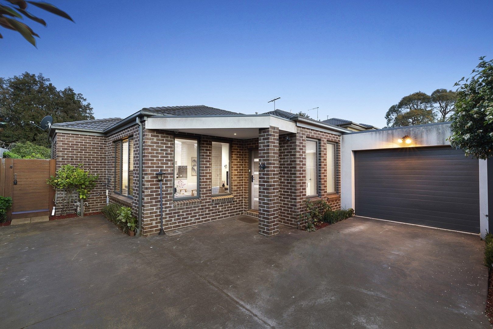 2/121 Rooks Road, Nunawading VIC 3131, Image 0