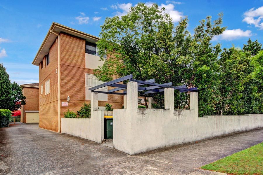 9/32 Dryden Street, Campsie NSW 2194, Image 0