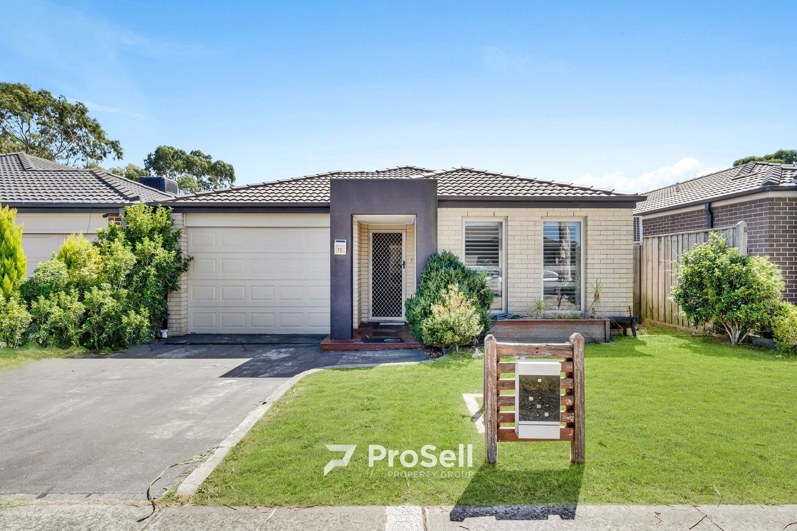 13 Copernicus Circuit, Cranbourne West VIC 3977, Image 0