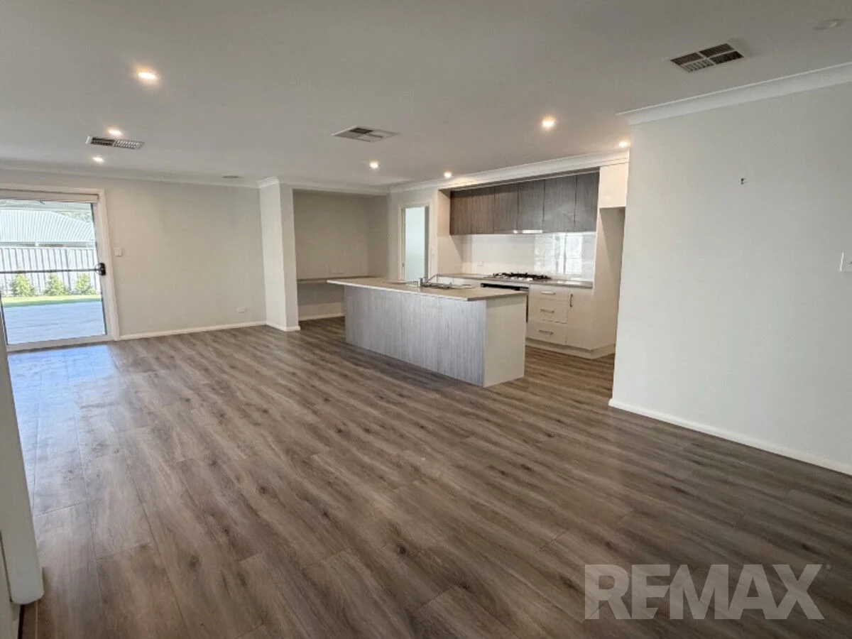 Additional image 5 of 11 Yenda Avenue, Gobbagombalin NSW 2650