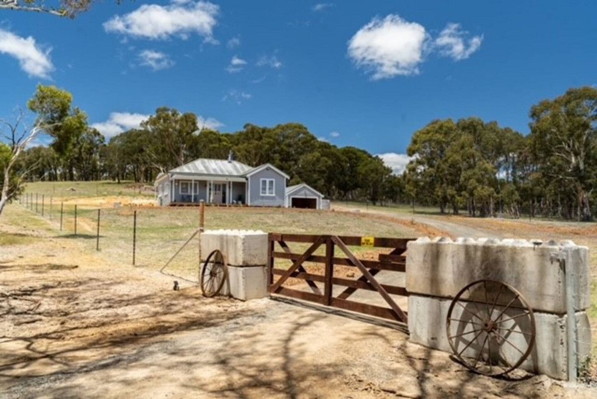 LA ESTANCIA THE COTTAGE Garbutts Road, Wingello NSW 2579 House for Rent