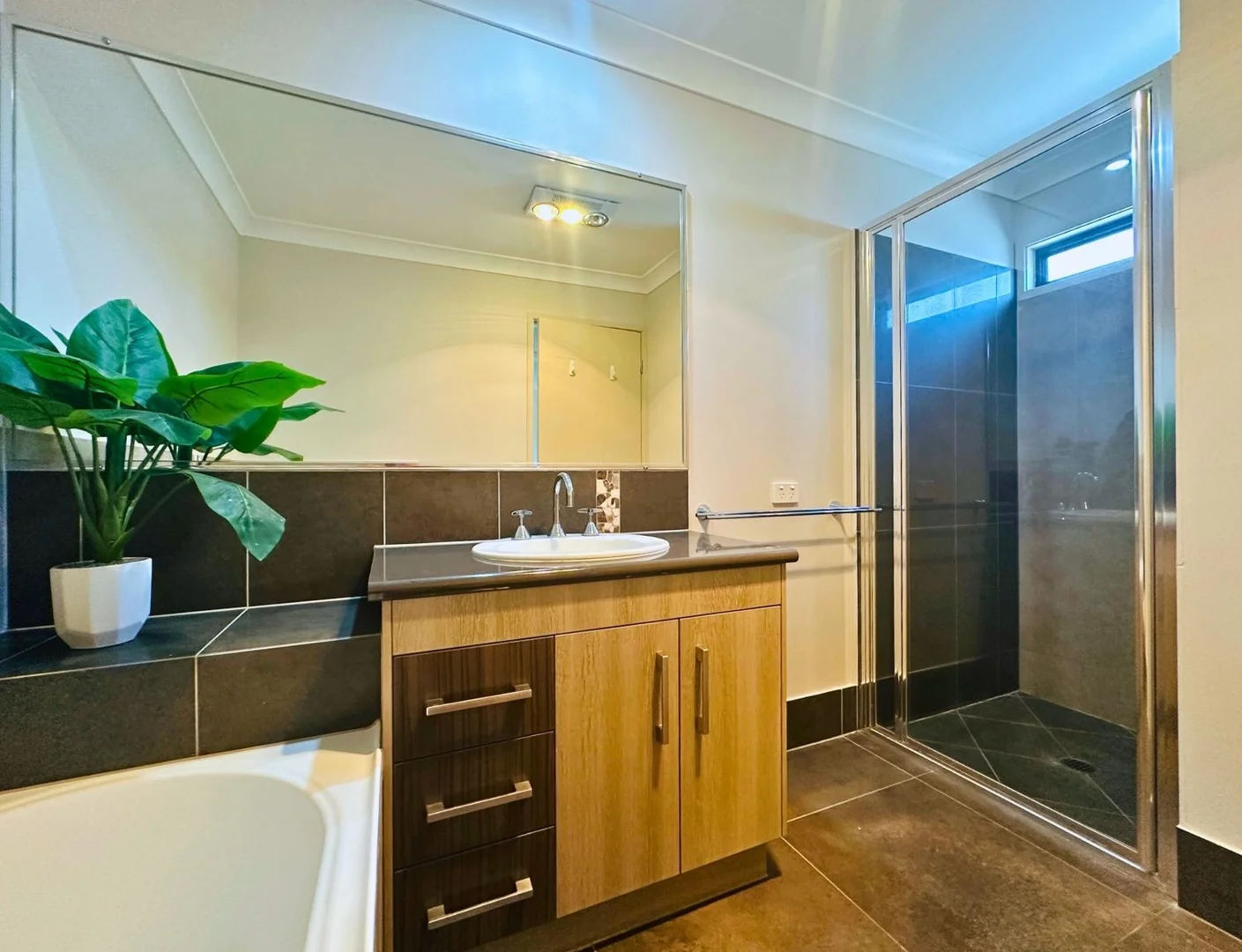 Additional image 14 of 6/8-10 Lambert Drive, Moranbah QLD 4744