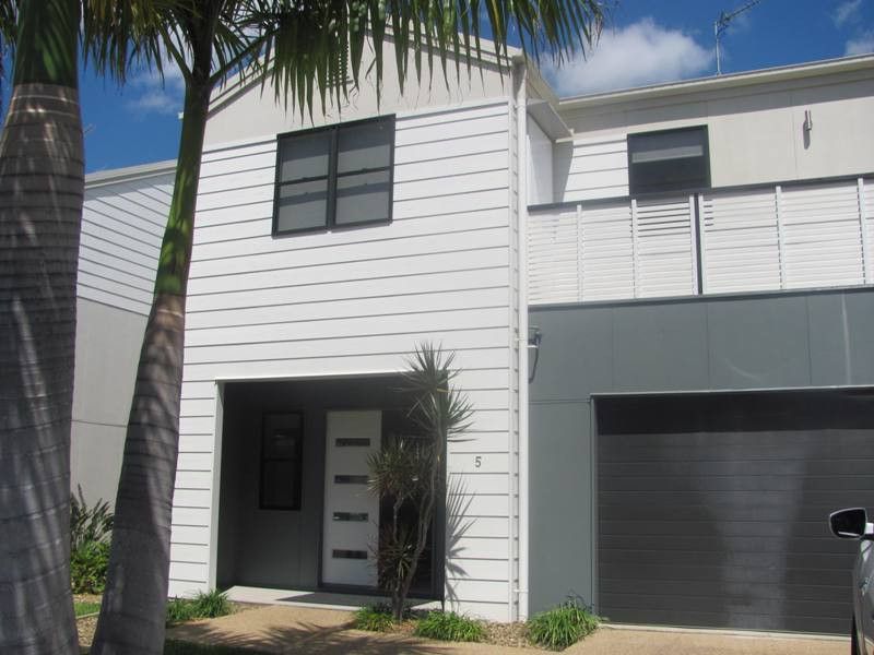 3 bedrooms Townhouse in 5/1 Michel Place TELINA QLD, 4680
