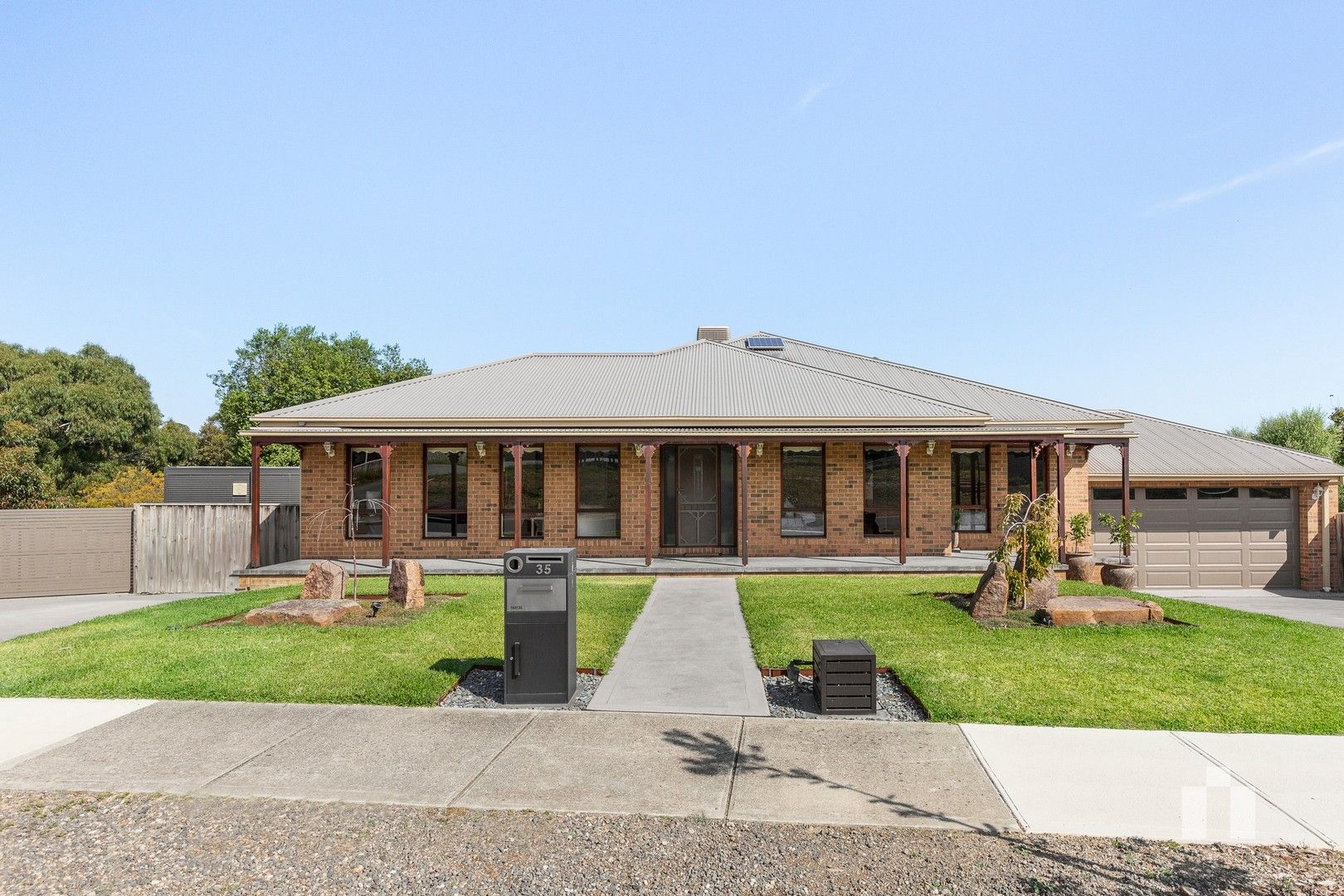 35 Zannon Crescent, Doreen VIC 3754, Image 1