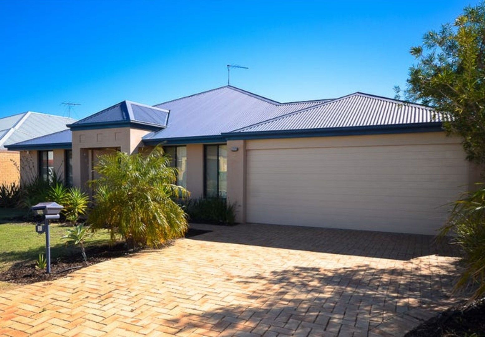 4 bedrooms House in 39 IMPRESSIONS WAY SINGLETON WA, 6175