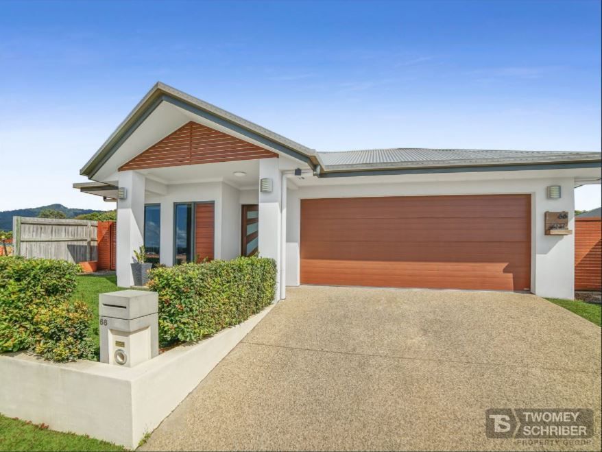 3 bedrooms House in 66 Flagstone Terrace SMITHFIELD QLD, 4878