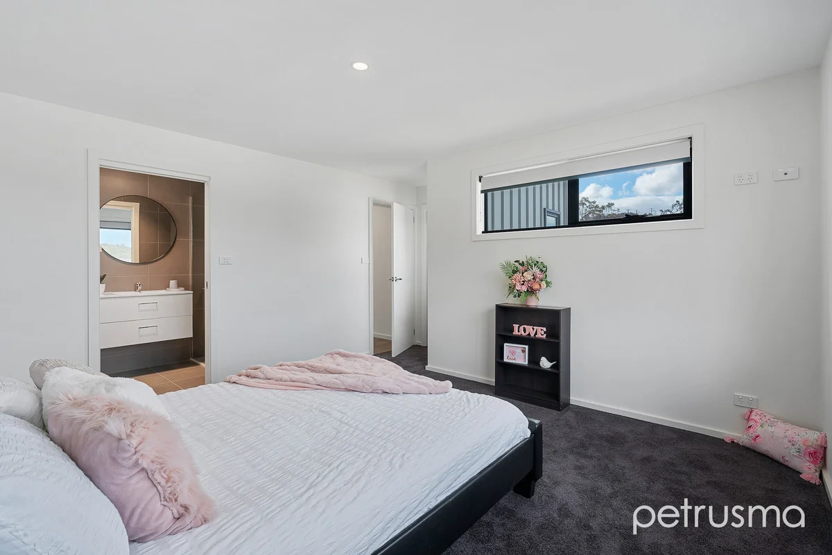 Additional image 11 of 2/21 Napier Street, Geilston Bay TAS 7015