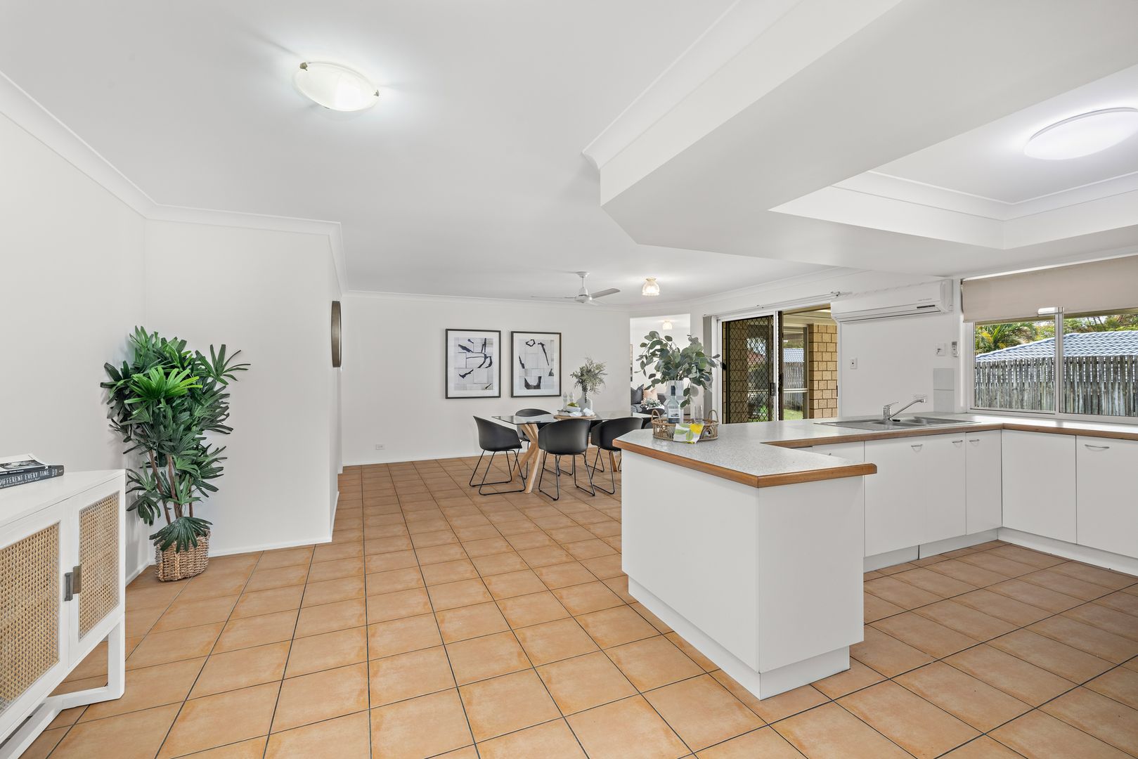 13 Kamala Place, Birkdale QLD 4159, Image 2