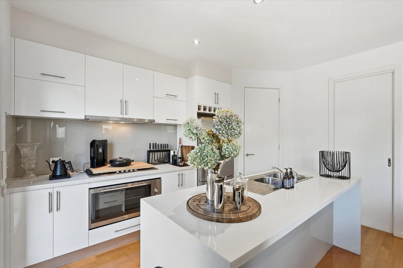 2/34 LINNET STREET, Altona VIC 3018