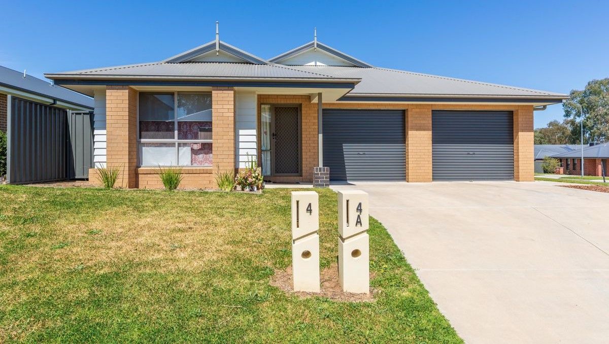 3 bedrooms Townhouse in 4 Paddlesteamer Court THURGOONA NSW, 2640