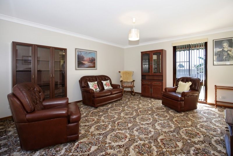 10 Alverstoke Close, Bomaderry NSW 2541, Image 1