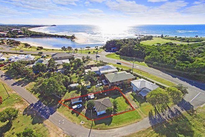 Picture of 2 Young Street, HASTINGS POINT NSW 2489