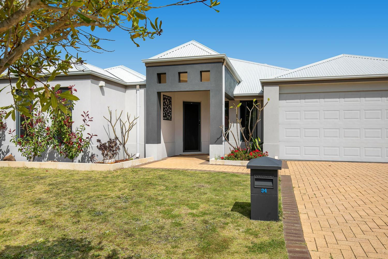 4 bedrooms House in 34 Kootingal Bend BALDIVIS WA, 6171