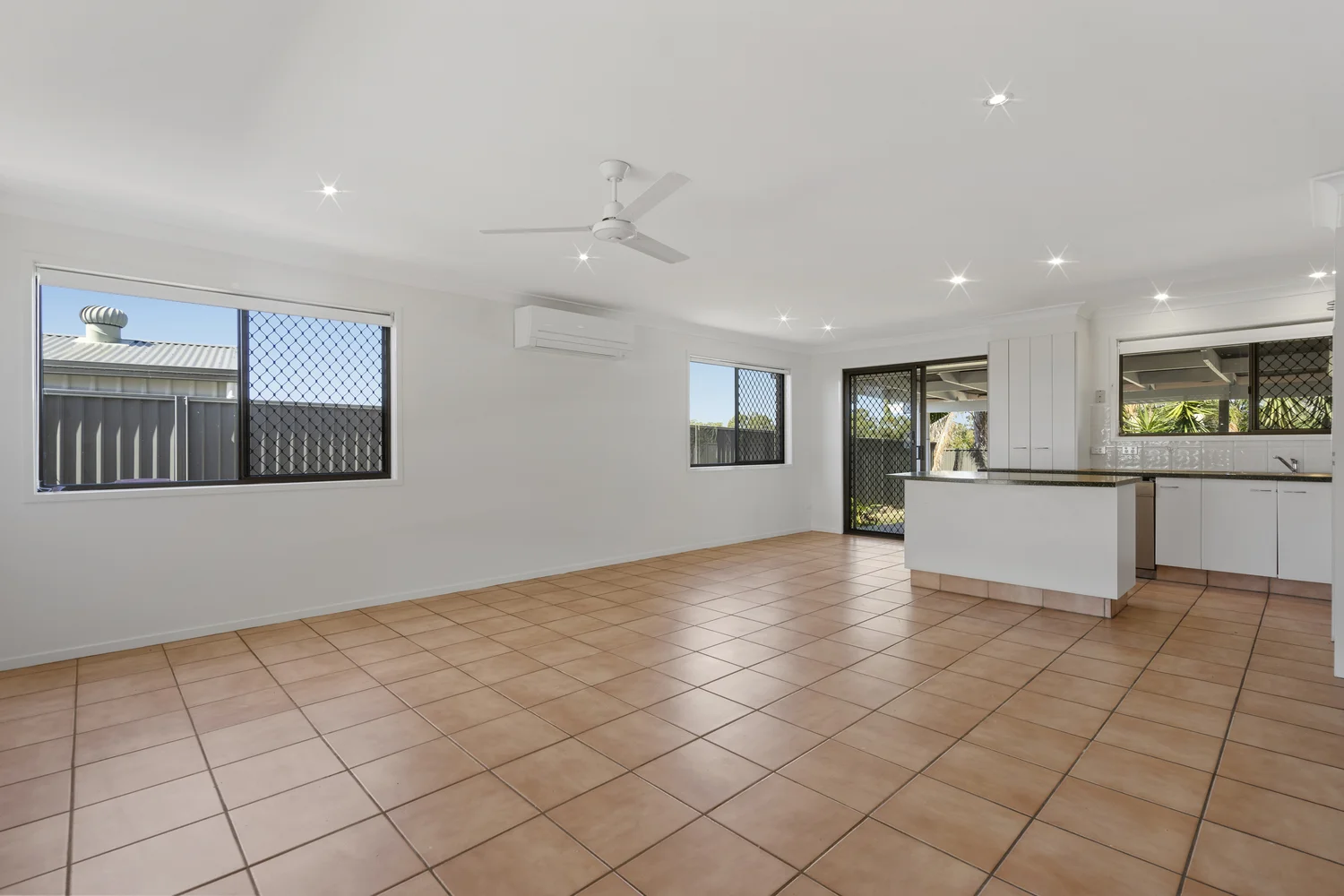 Additional image 4 of 5 Dearne Place, Carrara QLD 4211