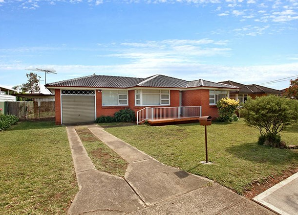 14 Maddecks Avenue, Moorebank NSW 2170