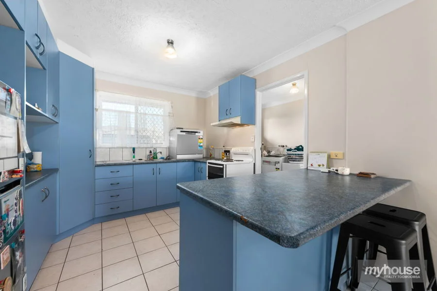 Additional image 3 of 11 Fromalls Street, Harristown QLD 4350