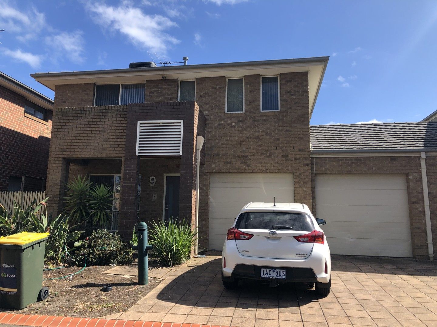 Townhouse in 9 Buckhaven Street, DEER PARK VIC, 3023