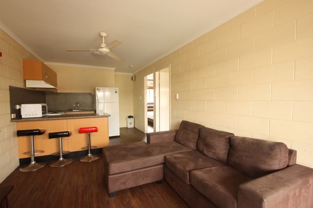 2 bedrooms Apartment / Unit / Flat in 6/10 East Gordon Street EAST MACKAY QLD, 4740