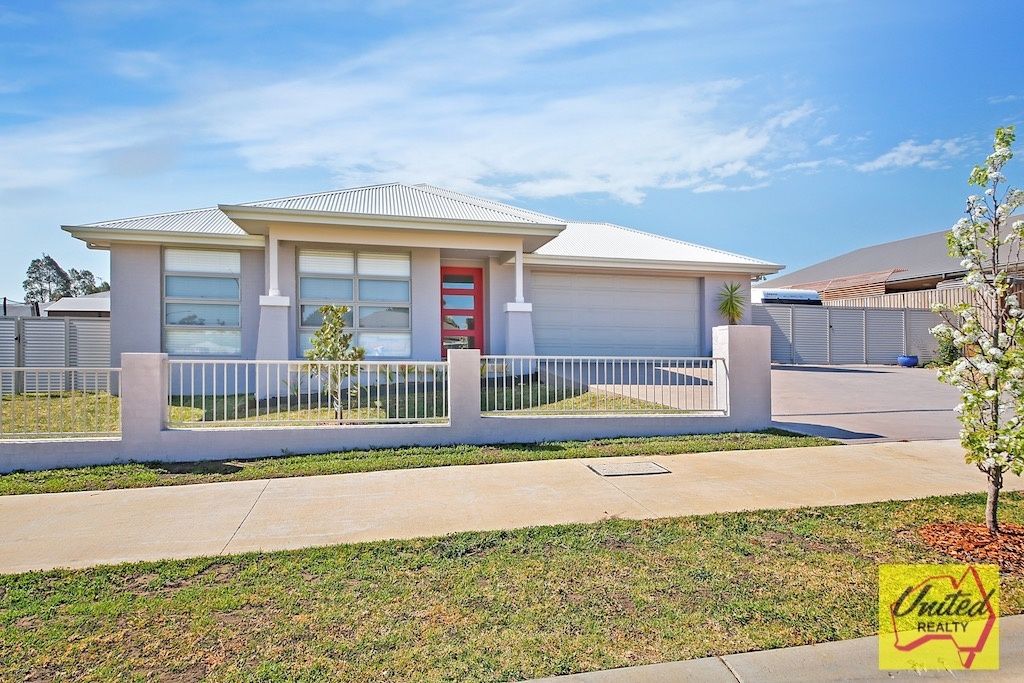 7 Emmaline Avenue, The Oaks NSW 2570, Image 0