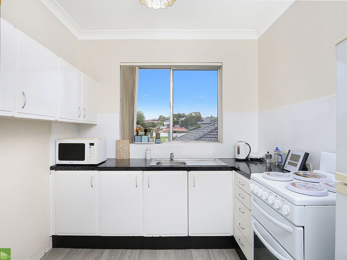 4/4 Gipps Crescent, Barrack Heights NSW 2528, Image 0