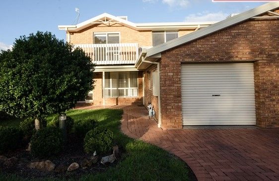 5 2 Bowman Court Wodonga Vic 3690 Townhouse For Rent 290 Domain