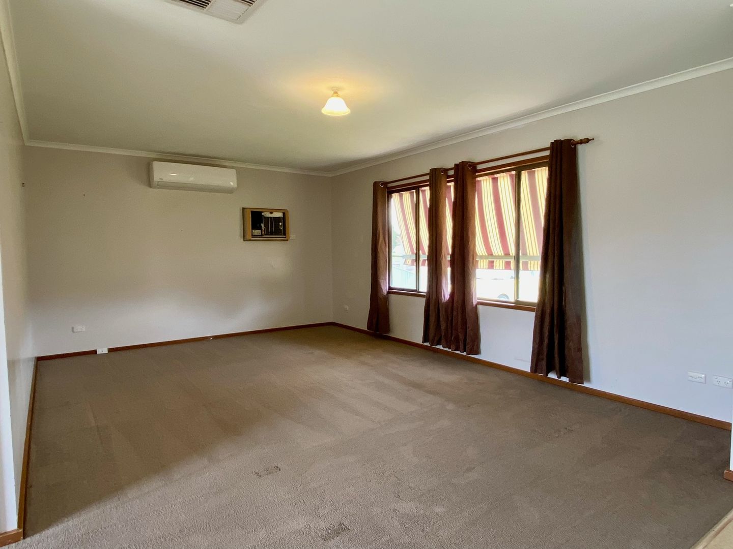 37 NAPIER, Goolgowi NSW 2652 House For Rent Domain