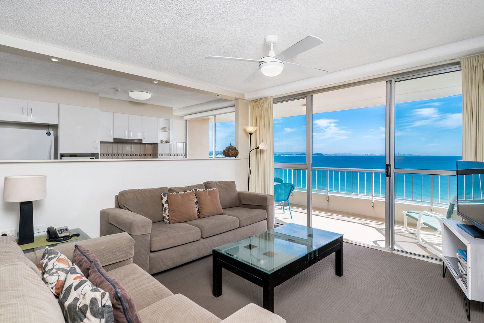 41/180 Marine Parade, Rainbow Bay QLD 4225, Image 2