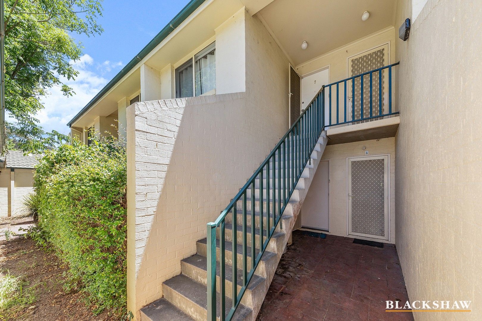 1 bedrooms Apartment / Unit / Flat in 8/12 Albermarle Place PHILLIP ACT, 2606