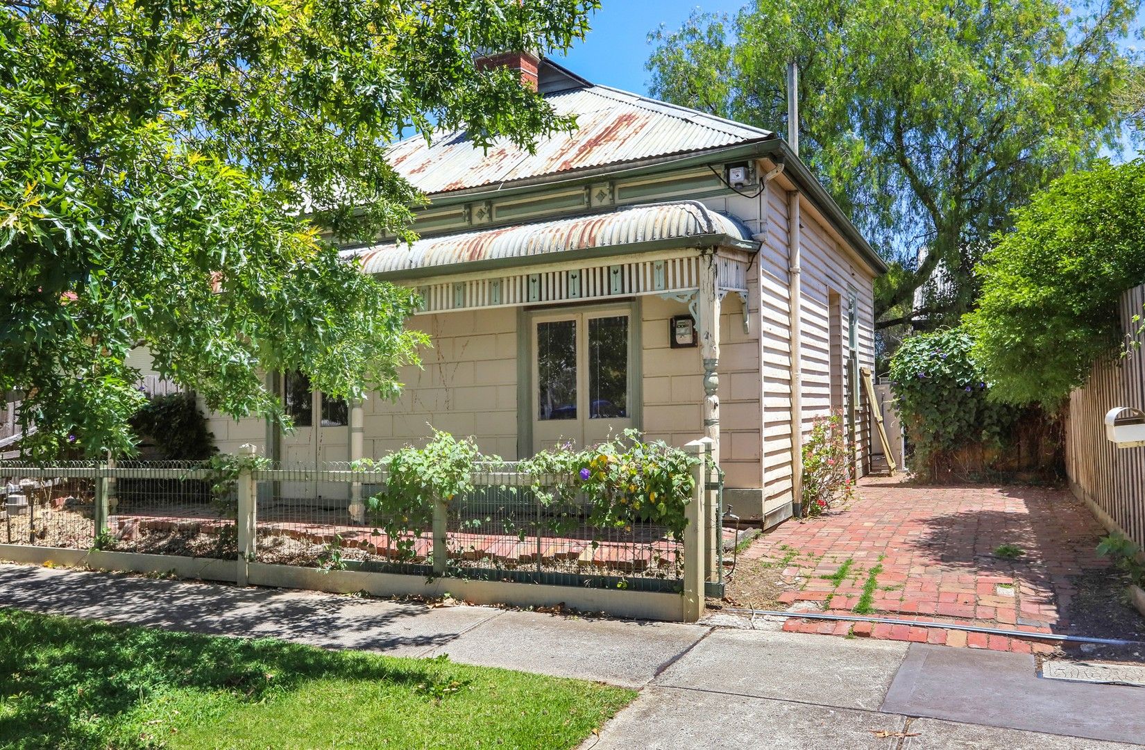 2 bedrooms House in 2 Tongue Street YARRAVILLE VIC, 3013