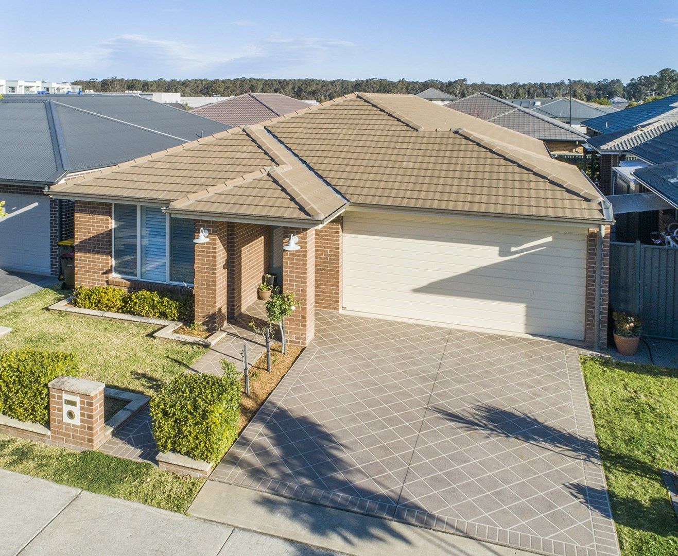 10 Landsborough Street, Jordan Springs NSW 2747, Image 0