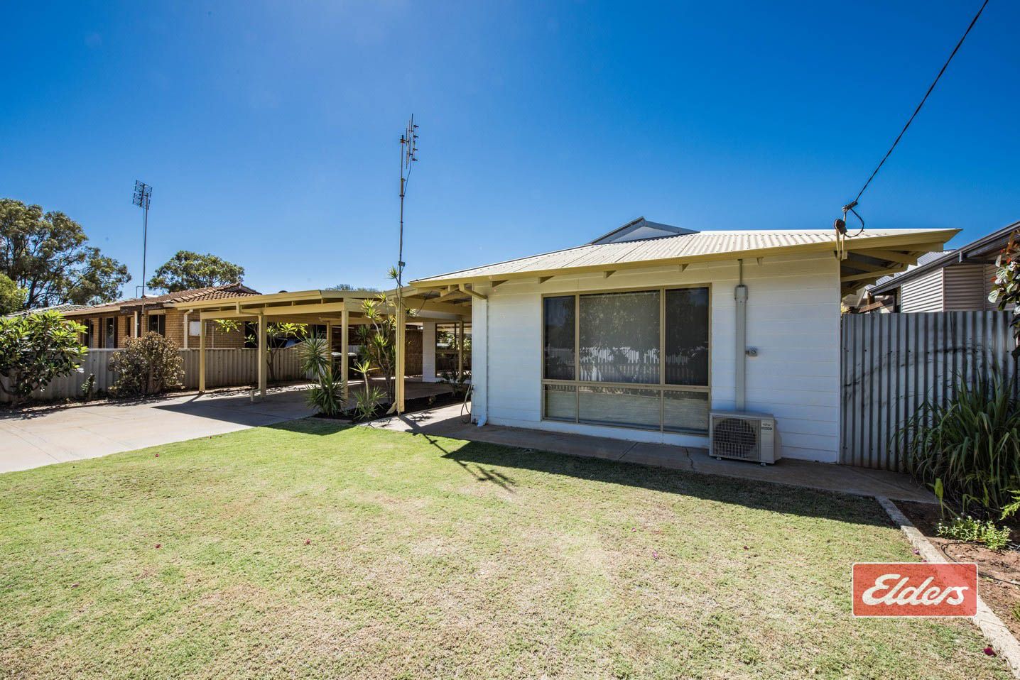 6 Short Street, Dongara WA 6525, Image 2