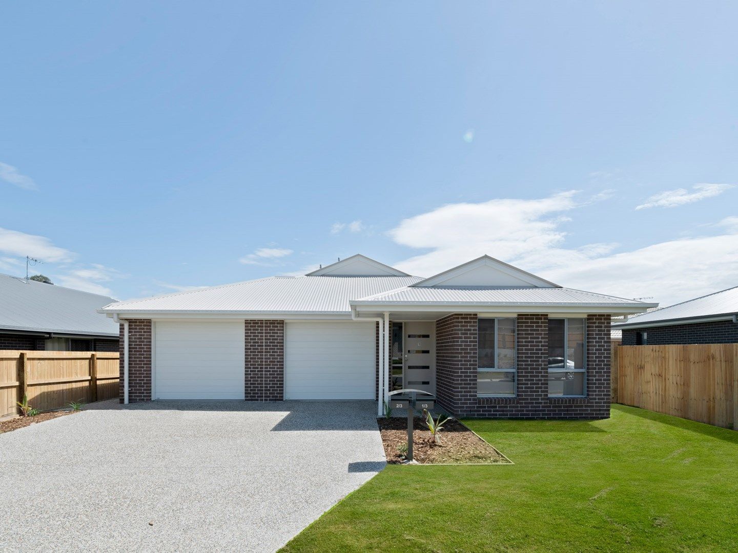 3 bedrooms House in 1/3 Carousel Street HILLCREST QLD, 4118