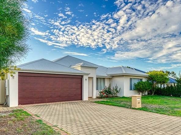 4 bedrooms House in 267 Campbell Road CANNING VALE WA, 6155