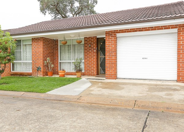 13/6-8 Second Avenue, Macquarie Fields NSW 2564