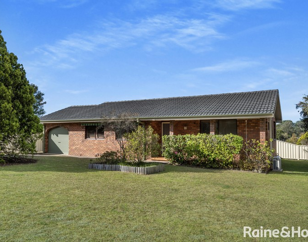 16 Monk Crescent, Bomaderry NSW 2541
