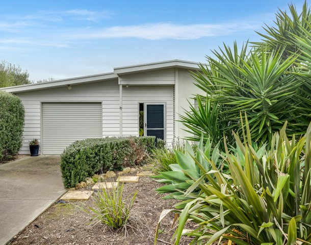 17 Gow Drive, Hindmarsh Island SA 5214