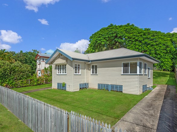 23 Eric Crescent, Annerley QLD 4103