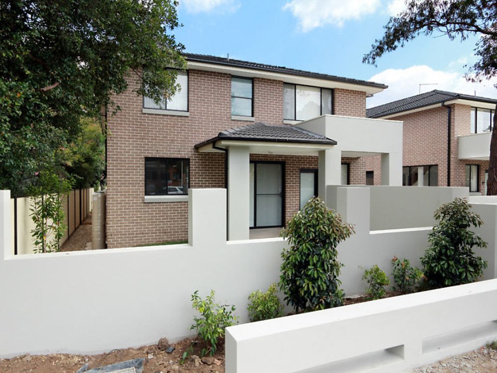 4 bedrooms House in 2/85-87 Bonds Road PUNCHBOWL NSW, 2196