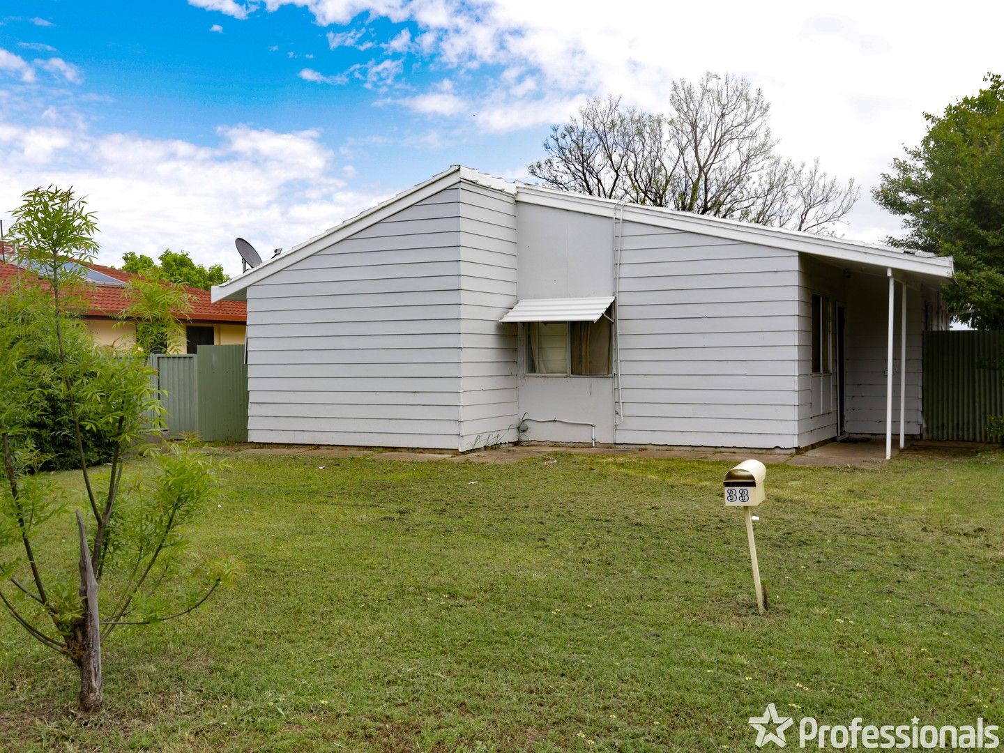 3 bedrooms House in 33 Kenny Drive WEST TAMWORTH NSW, 2340