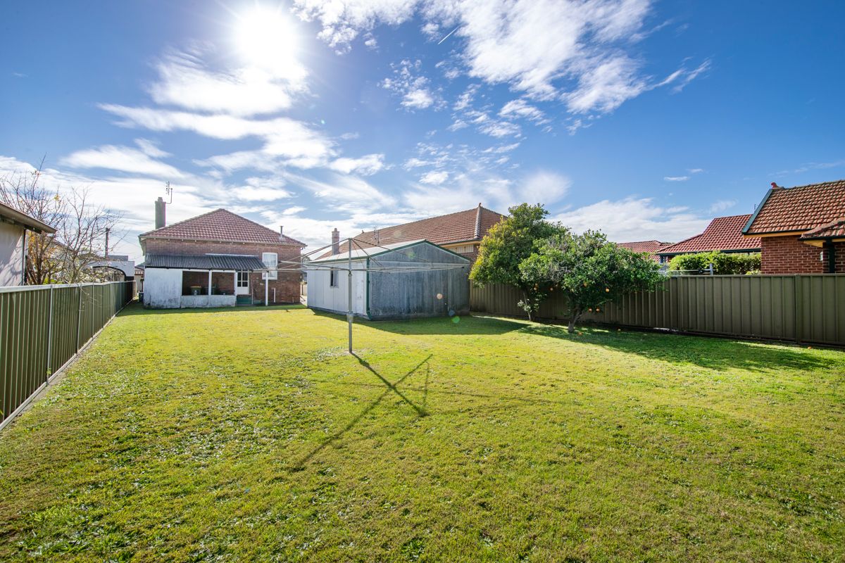 13 Darling Street, Hamilton South NSW 2303, Image 2