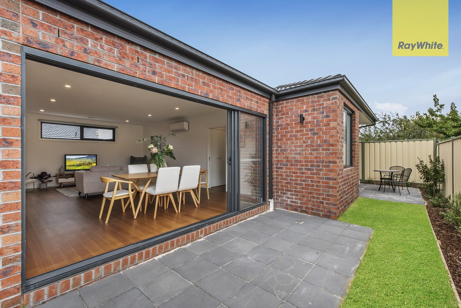 2 bedrooms House in 2/2 Sirius Court KEILOR DOWNS VIC, 3038
