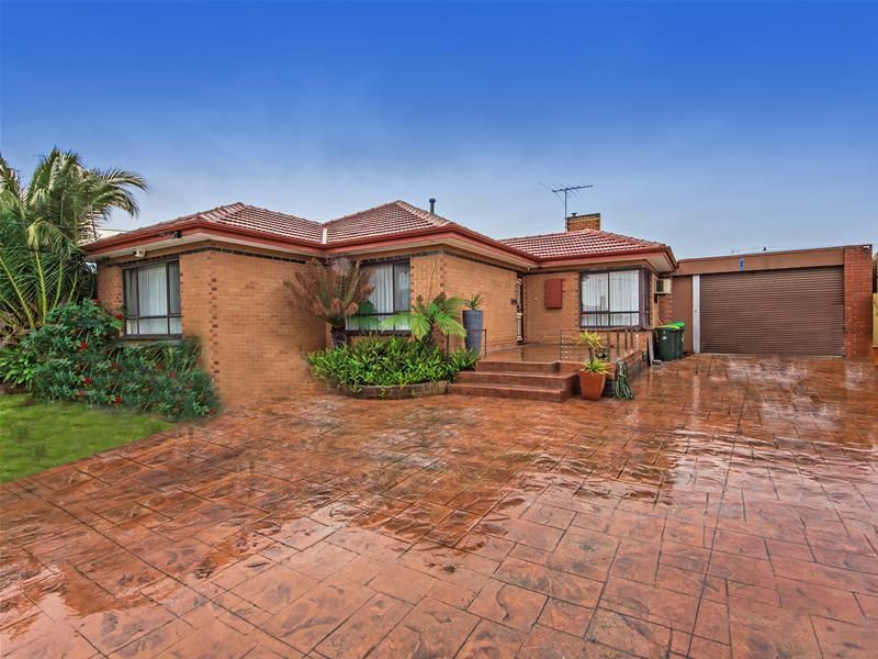 8 Andrew Road, St Albans VIC 3021