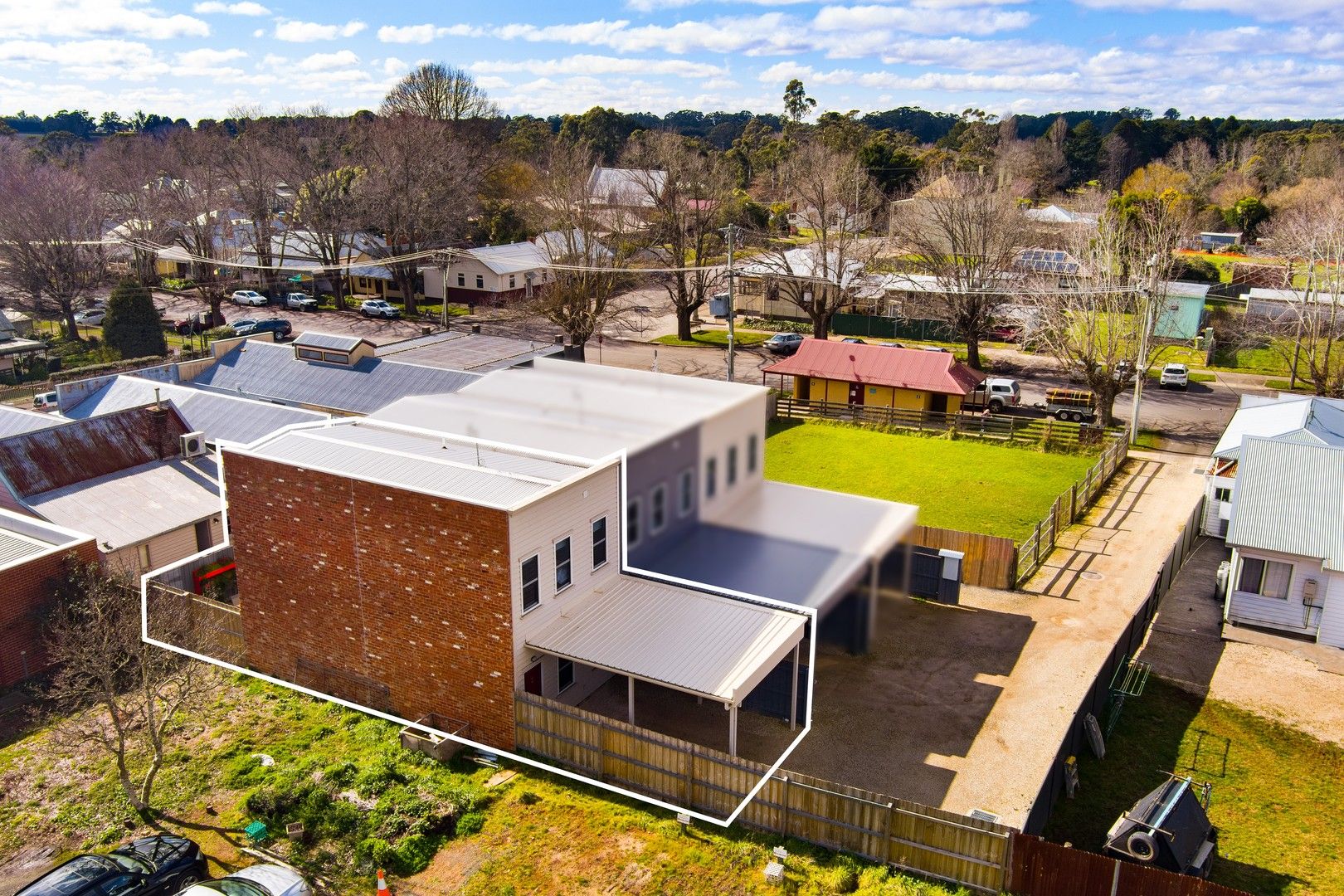 2 bedrooms Townhouse in 3/19 Market Street TRENTHAM VIC, 3458