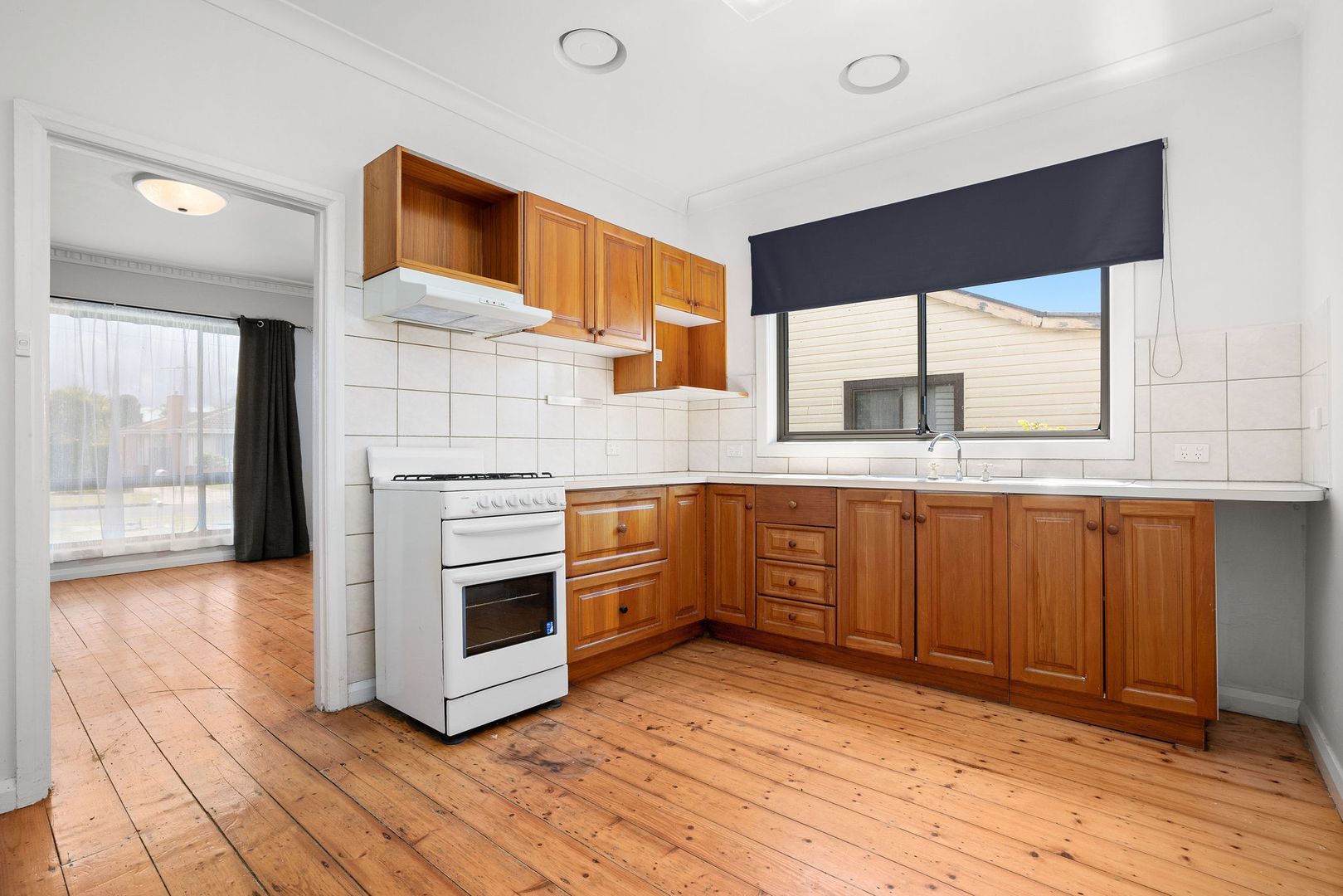 37 Miller Street, Newcomb VIC 3219, Image 2