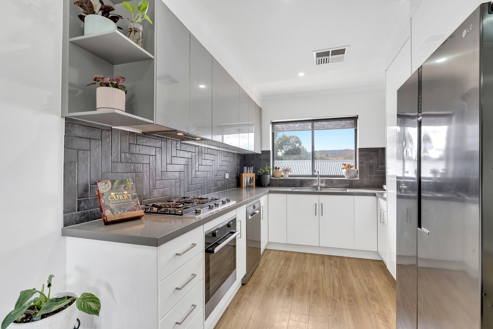 2 bedrooms Apartment / Unit / Flat in 8/45 Balham Avenue KINGSWOOD SA, 5062