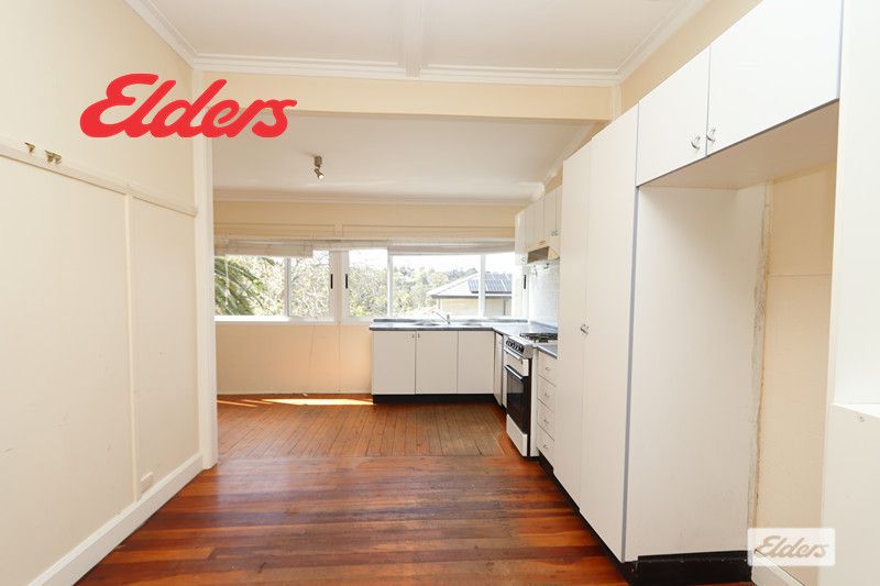 4 Derby Road, Hornsby NSW 2077, Image 2