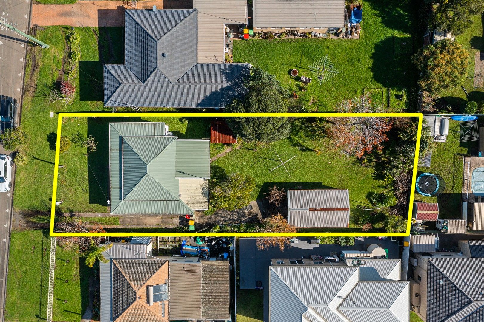 4 bedrooms House in 76 Griffiths Street OAK FLATS NSW, 2529