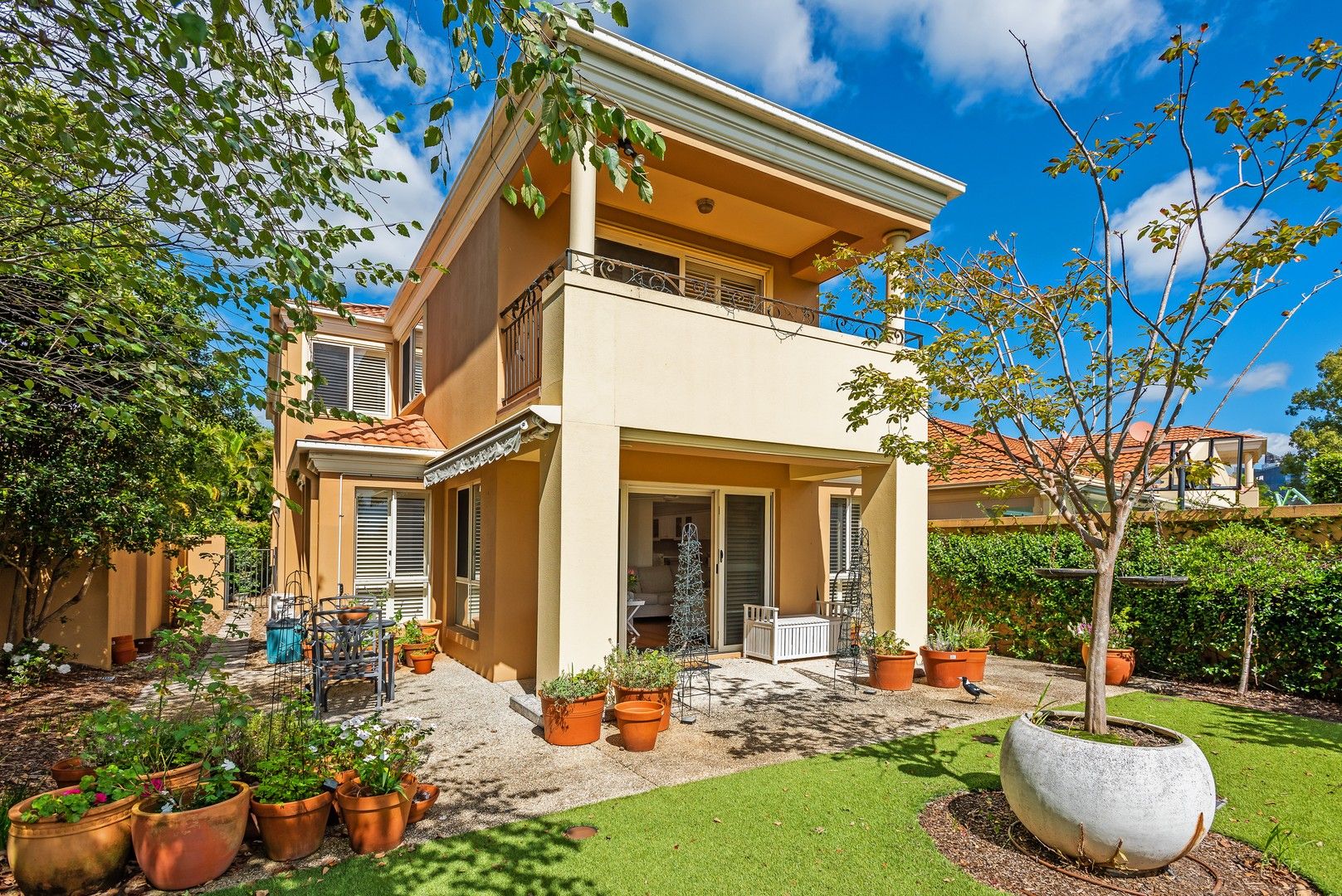4 bedrooms House in 76/3 Robina Town Centre Drive ROBINA QLD, 4226